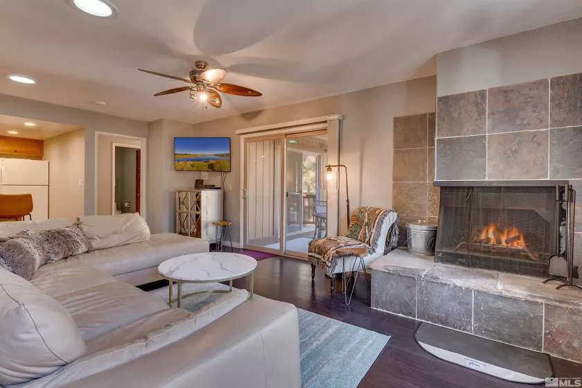 100 Lake, Stateline, Nevada 89449, 3 Bedrooms Bedrooms, ,2 BathroomsBathrooms,Residential,Residential,Lake,250006571