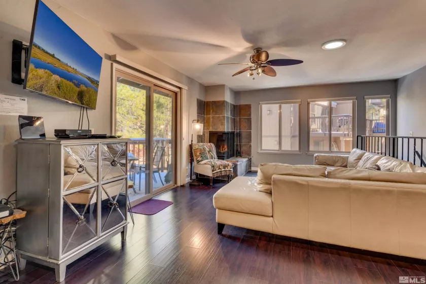 100 Lake, Stateline, Nevada 89449, 3 Bedrooms Bedrooms, ,2 BathroomsBathrooms,Residential,Residential,Lake,250006571
