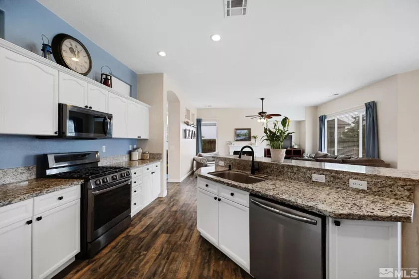 1523 Riverpark, Dayton, Nevada 89403, 4 Bedrooms Bedrooms, ,2 BathroomsBathrooms,Residential,Residential,Riverpark,250006556