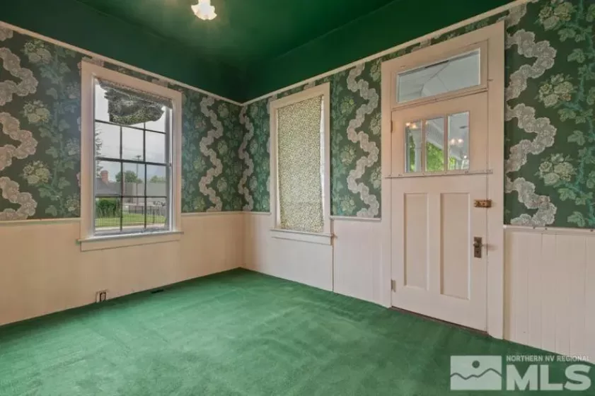 1114 Curry, Carson City, Nevada 89703, ,Commercial Sale,Residential,Curry,250006557