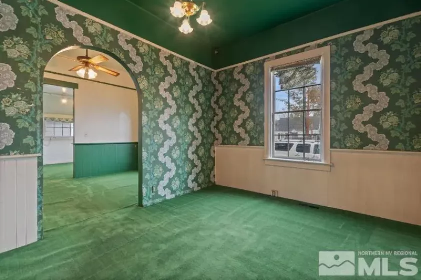 1114 Curry, Carson City, Nevada 89703, ,Commercial Sale,Residential,Curry,250006557
