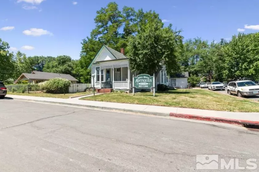 1114 Curry, Carson City, Nevada 89703, ,Commercial Sale,Residential,Curry,250006557
