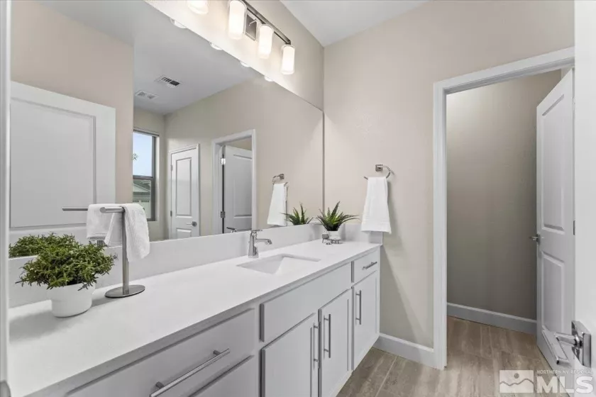 11129 Bandero Heights, Reno, Nevada 89521, 3 Bedrooms Bedrooms, ,3 BathroomsBathrooms,Residential,Residential,Bandero Heights,250006513
