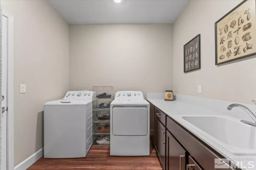 11129 Bandero Heights, Reno, Nevada 89521, 3 Bedrooms Bedrooms, ,3 BathroomsBathrooms,Residential,Residential,Bandero Heights,250006513