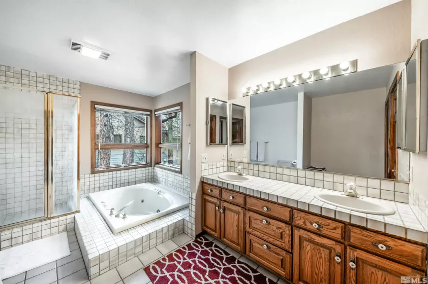 350 Black Pine, Reno, Nevada 89511, 3 Bedrooms Bedrooms, ,3 BathroomsBathrooms,Residential,Residential,Black Pine,250006561