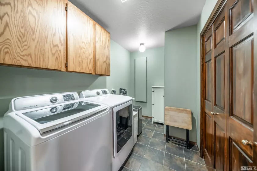 350 Black Pine, Reno, Nevada 89511, 3 Bedrooms Bedrooms, ,3 BathroomsBathrooms,Residential,Residential,Black Pine,250006561