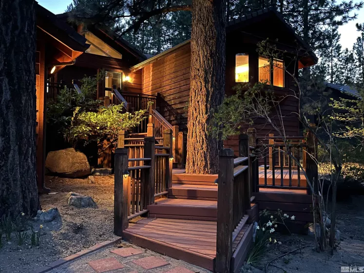 350 Black Pine, Reno, Nevada 89511, 3 Bedrooms Bedrooms, ,3 BathroomsBathrooms,Residential,Residential,Black Pine,250006561