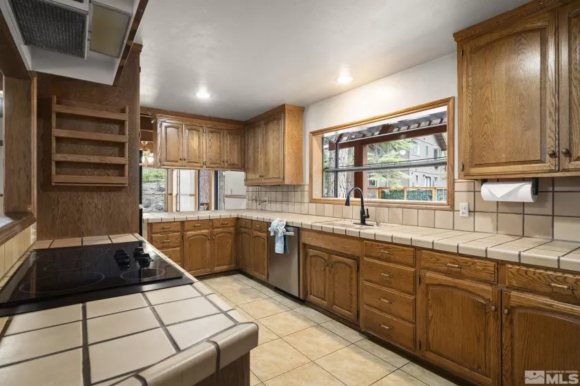 802 ONeil, Incline Village, Nevada 89451, 3 Bedrooms Bedrooms, ,3 BathroomsBathrooms,Residential,Residential,ONeil,250006563