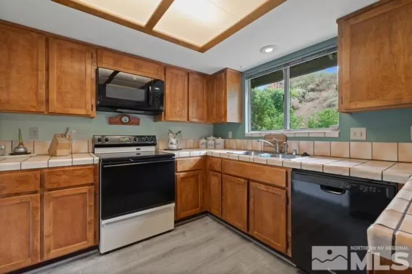 1940 Peavine, Reno, Nevada 89503, 2 Bedrooms Bedrooms, ,2 BathroomsBathrooms,Residential,Residential,Peavine,250006562