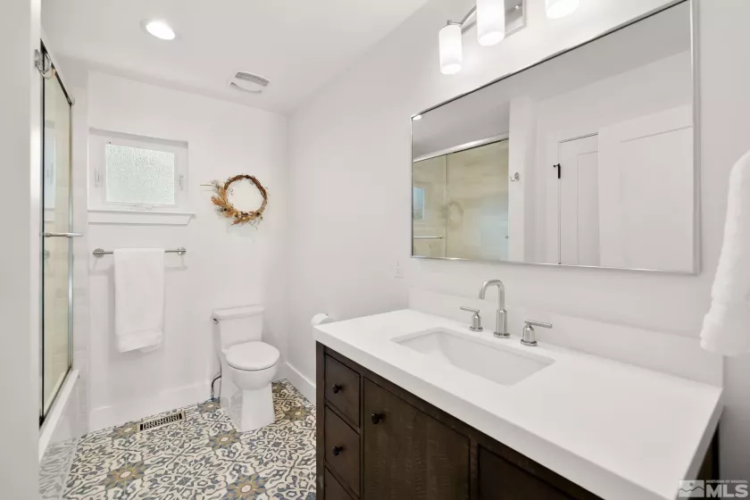 2480 Idlewild, Reno, Nevada 89509, 3 Bedrooms Bedrooms, ,2 BathroomsBathrooms,Residential,Residential,Idlewild,250006564