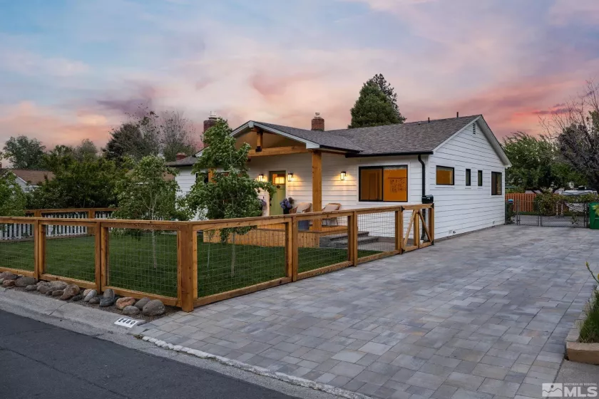 2480 Idlewild, Reno, Nevada 89509, 3 Bedrooms Bedrooms, ,2 BathroomsBathrooms,Residential,Residential,Idlewild,250006564