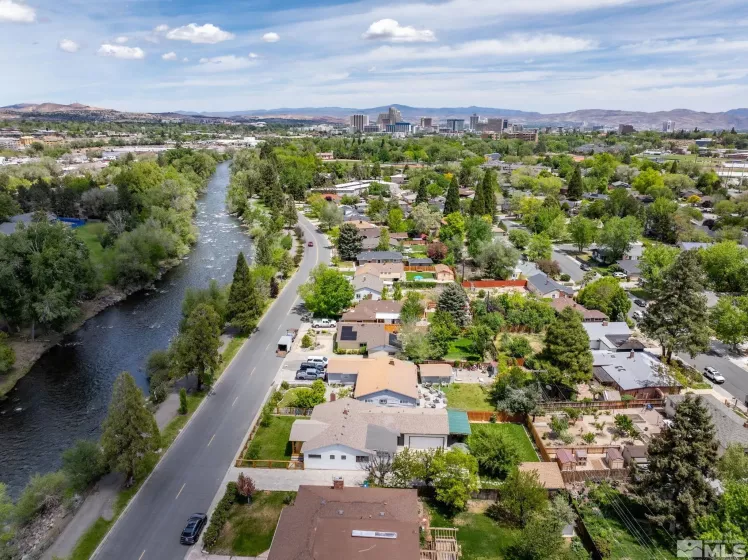 2480 Idlewild, Reno, Nevada 89509, 3 Bedrooms Bedrooms, ,2 BathroomsBathrooms,Residential,Residential,Idlewild,250006564