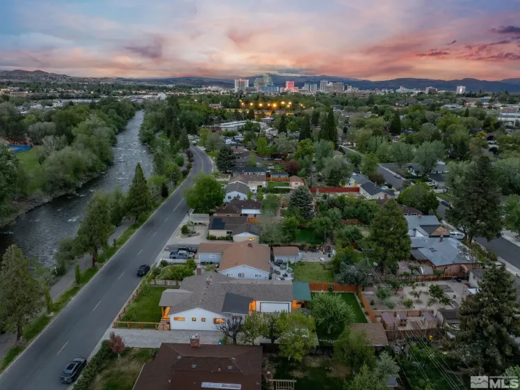 2480 Idlewild, Reno, Nevada 89509, 3 Bedrooms Bedrooms, ,2 BathroomsBathrooms,Residential,Residential,Idlewild,250006564