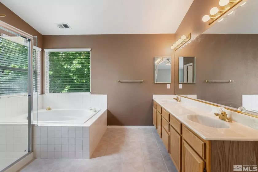 1890 Tess, Reno, Nevada 89511, 4 Bedrooms Bedrooms, ,3 BathroomsBathrooms,Residential,Residential,Tess,250006484