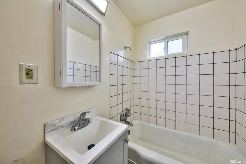 1515 Carson, Carson City, Nevada 89701, ,Commercial Sale,Residential,Carson,250006320