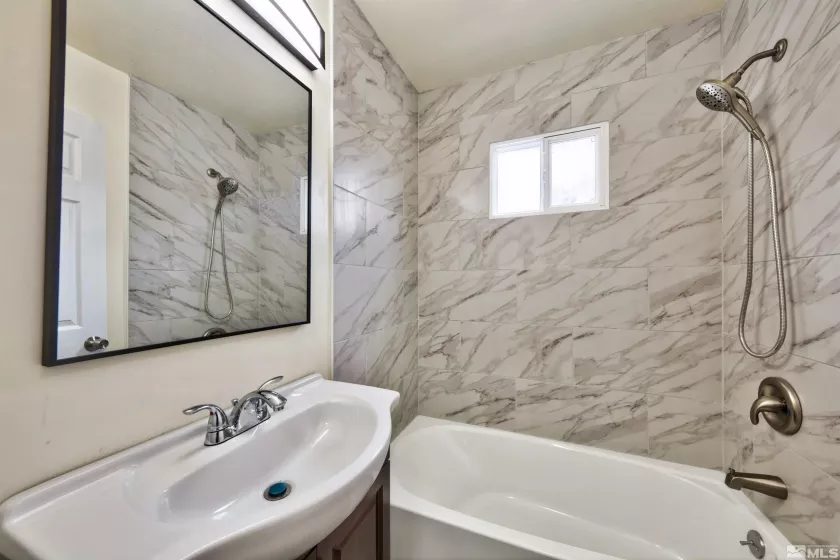 1515 Carson, Carson City, Nevada 89701, ,Commercial Sale,Residential,Carson,250006320