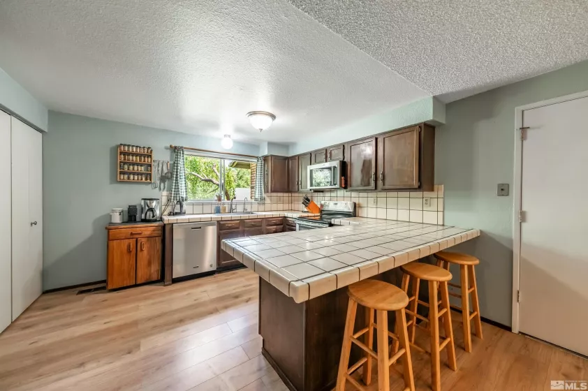 12565 Creek Crest, Reno, Nevada 89511, 3 Bedrooms Bedrooms, ,2 BathroomsBathrooms,Residential,Residential,Creek Crest,250006487