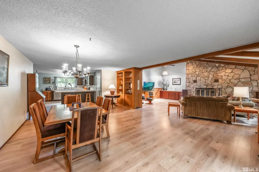 12565 Creek Crest, Reno, Nevada 89511, 3 Bedrooms Bedrooms, ,2 BathroomsBathrooms,Residential,Residential,Creek Crest,250006487