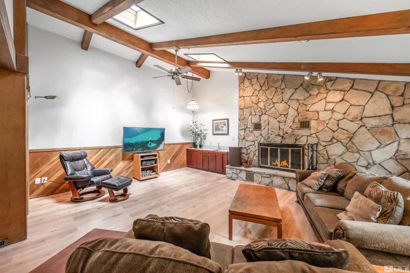 12565 Creek Crest, Reno, Nevada 89511, 3 Bedrooms Bedrooms, ,2 BathroomsBathrooms,Residential,Residential,Creek Crest,250006487
