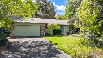 12565 Creek Crest, Reno, Nevada 89511, 3 Bedrooms Bedrooms, ,2 BathroomsBathrooms,Residential,Residential,Creek Crest,250006487