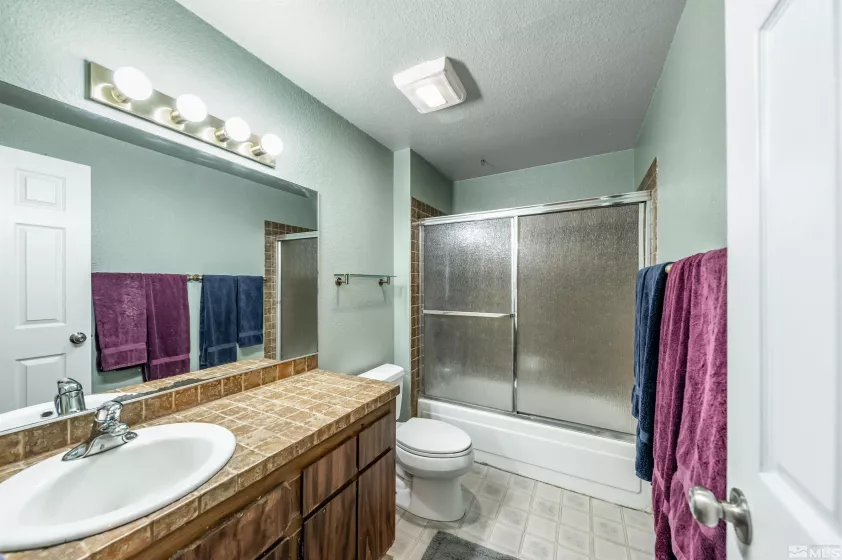 12565 Creek Crest, Reno, Nevada 89511, 3 Bedrooms Bedrooms, ,2 BathroomsBathrooms,Residential,Residential,Creek Crest,250006487