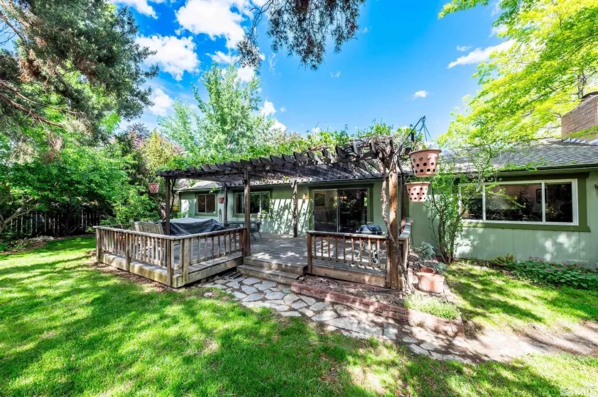12565 Creek Crest, Reno, Nevada 89511, 3 Bedrooms Bedrooms, ,2 BathroomsBathrooms,Residential,Residential,Creek Crest,250006487