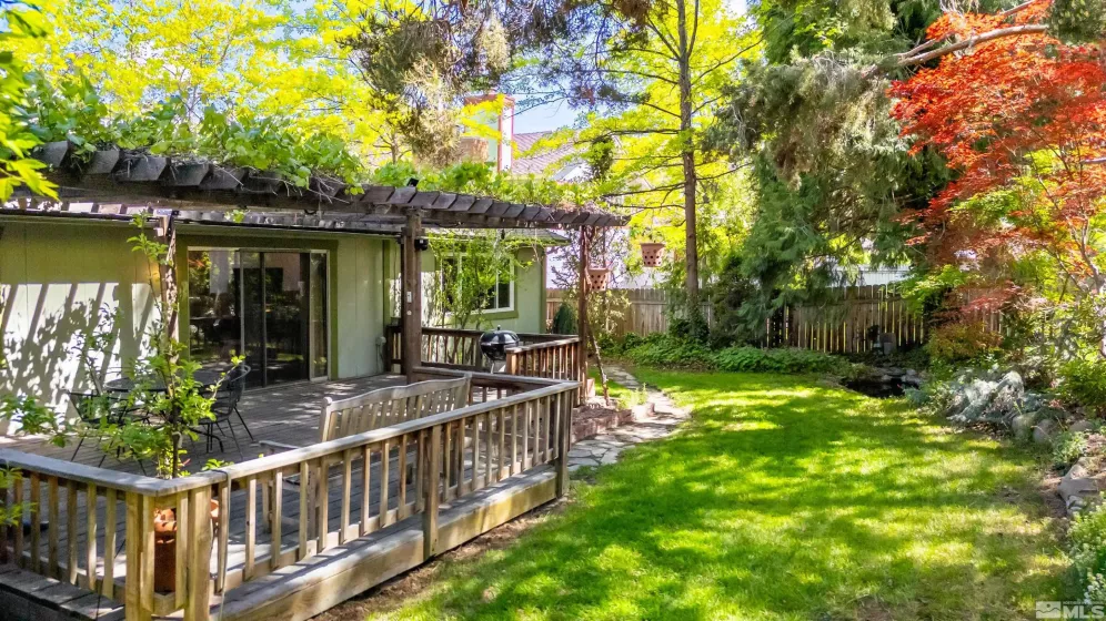 12565 Creek Crest, Reno, Nevada 89511, 3 Bedrooms Bedrooms, ,2 BathroomsBathrooms,Residential,Residential,Creek Crest,250006487
