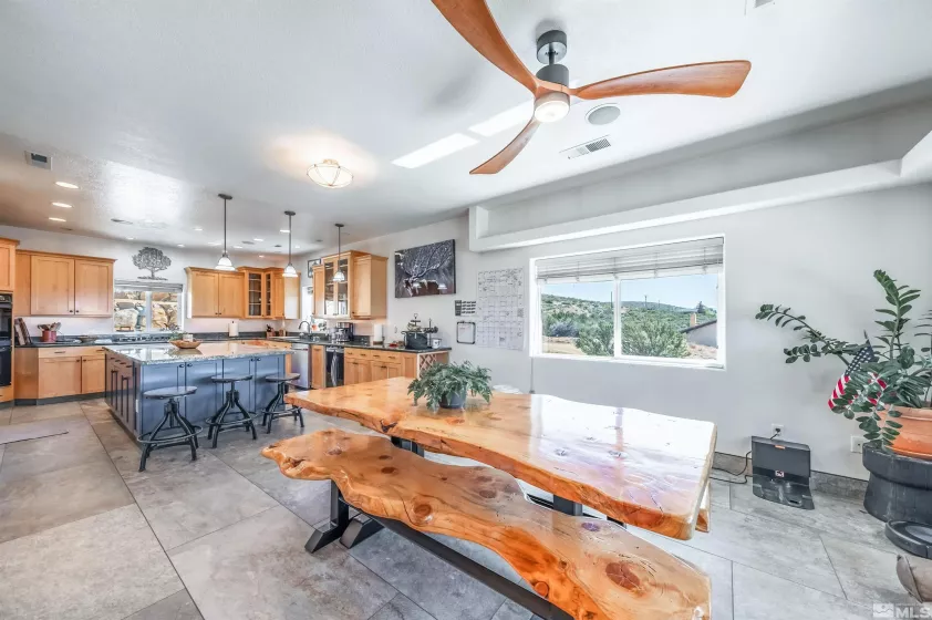 92 Manzanita, Carson City, Nevada 89706, 5 Bedrooms Bedrooms, ,5 BathroomsBathrooms,Residential,Residential,Manzanita,250006530