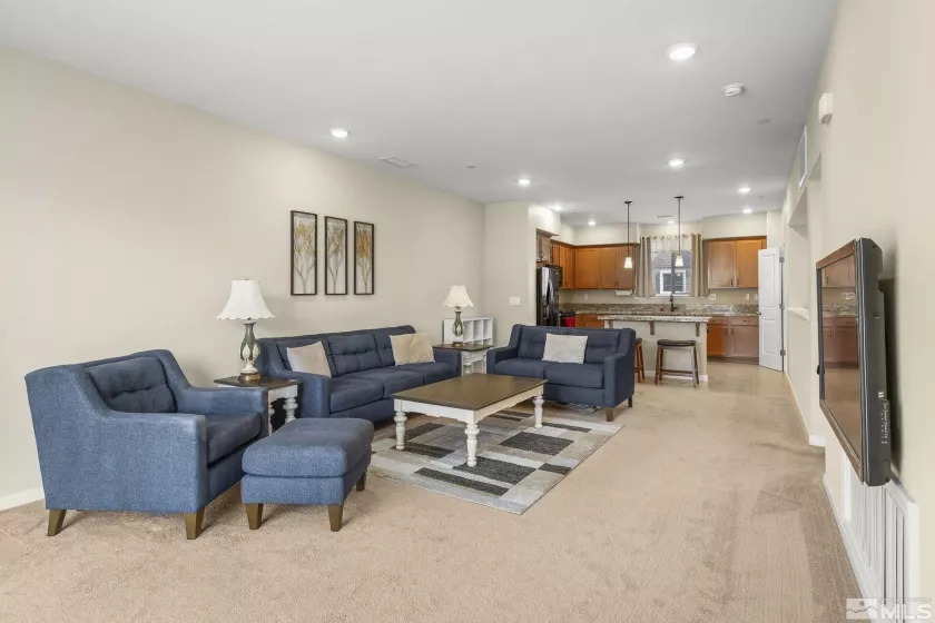 2740 Elsie Irene, Reno, Nevada 89503, 2 Bedrooms Bedrooms, ,3 BathroomsBathrooms,Residential,Residential,Elsie Irene,250005797