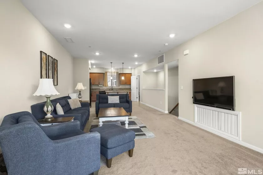 2740 Elsie Irene, Reno, Nevada 89503, 2 Bedrooms Bedrooms, ,3 BathroomsBathrooms,Residential,Residential,Elsie Irene,250005797