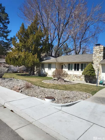 828 Washington, Carson City, Nevada 89703, 3 Bedrooms Bedrooms, ,2 BathroomsBathrooms,Residential,Residential,Washington,250003747