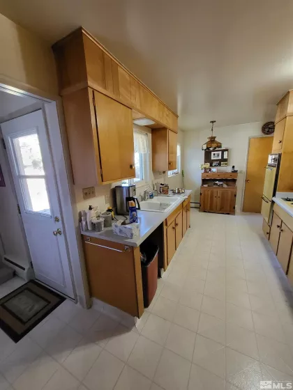 828 Washington, Carson City, Nevada 89703, 3 Bedrooms Bedrooms, ,2 BathroomsBathrooms,Residential,Residential,Washington,250003747