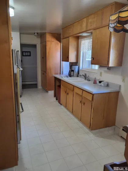 828 Washington, Carson City, Nevada 89703, 3 Bedrooms Bedrooms, ,2 BathroomsBathrooms,Residential,Residential,Washington,250003747