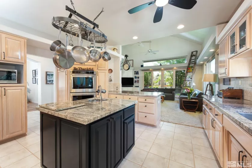 971 Fieldgate, Gardnerville, Nevada 89460, 3 Bedrooms Bedrooms, ,4 BathroomsBathrooms,Residential,Residential,Fieldgate,250006515