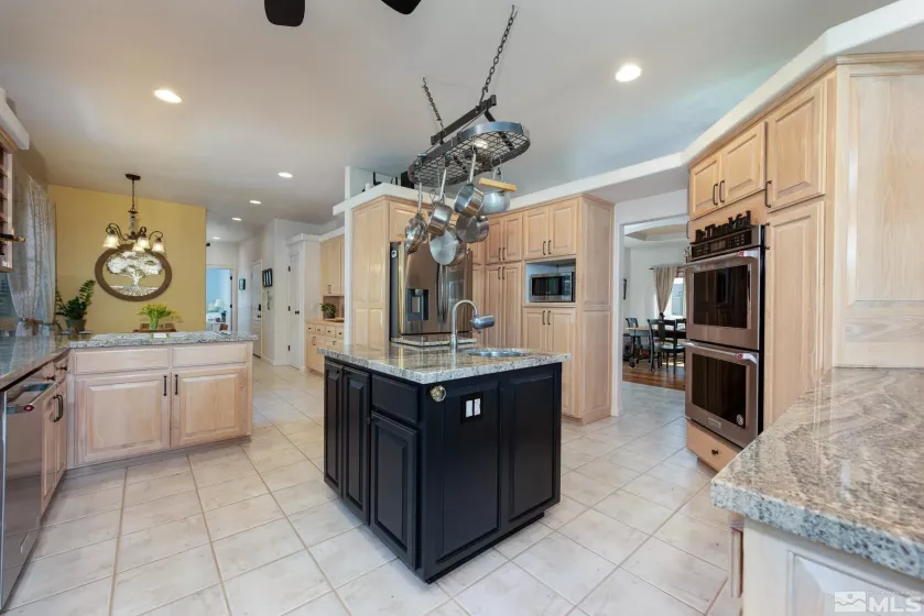971 Fieldgate, Gardnerville, Nevada 89460, 3 Bedrooms Bedrooms, ,4 BathroomsBathrooms,Residential,Residential,Fieldgate,250006515