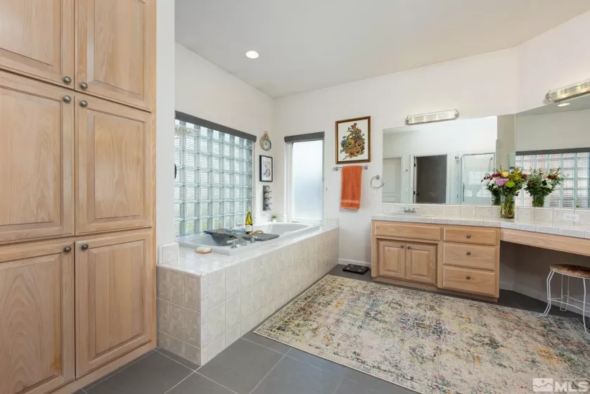 971 Fieldgate, Gardnerville, Nevada 89460, 3 Bedrooms Bedrooms, ,4 BathroomsBathrooms,Residential,Residential,Fieldgate,250006515
