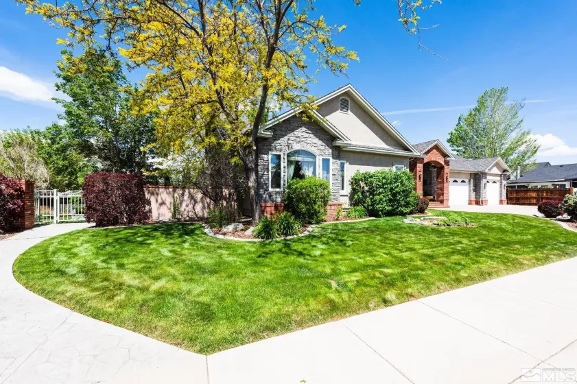 971 Fieldgate, Gardnerville, Nevada 89460, 3 Bedrooms Bedrooms, ,4 BathroomsBathrooms,Residential,Residential,Fieldgate,250006515