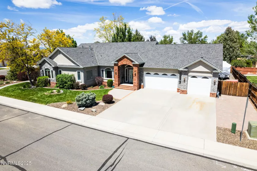971 Fieldgate, Gardnerville, Nevada 89460, 3 Bedrooms Bedrooms, ,4 BathroomsBathrooms,Residential,Residential,Fieldgate,250006515