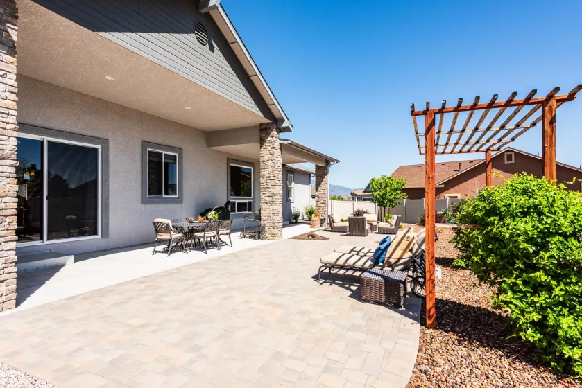 1023 Sun Crest, Gardnerville, Nevada 89460, 4 Bedrooms Bedrooms, ,3 BathroomsBathrooms,Residential,Residential,Sun Crest,250050011