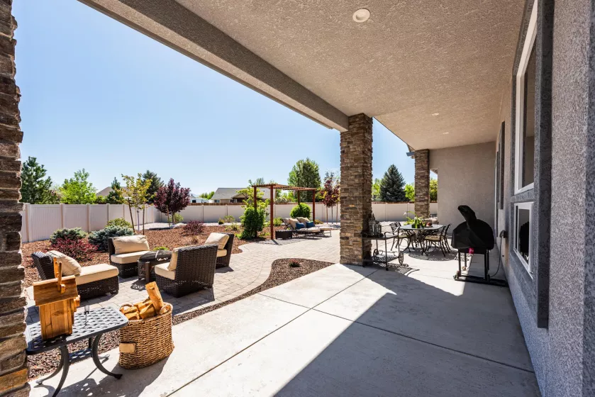 1023 Sun Crest, Gardnerville, Nevada 89460, 4 Bedrooms Bedrooms, ,3 BathroomsBathrooms,Residential,Residential,Sun Crest,250050011