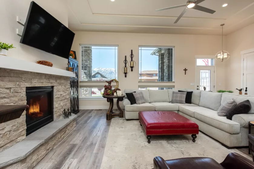 1023 Sun Crest, Gardnerville, Nevada 89460, 4 Bedrooms Bedrooms, ,3 BathroomsBathrooms,Residential,Residential,Sun Crest,250050011