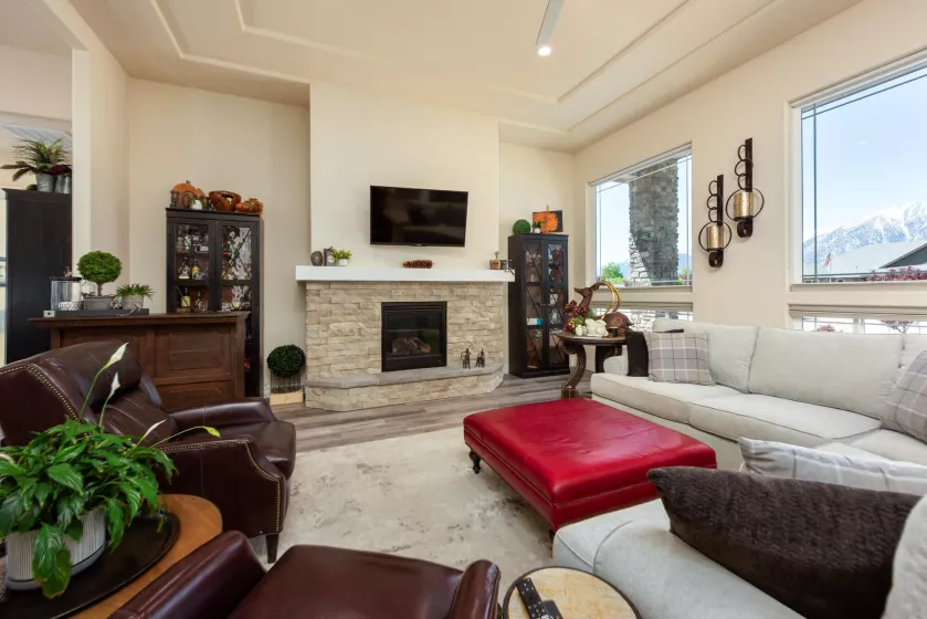 1023 Sun Crest, Gardnerville, Nevada 89460, 4 Bedrooms Bedrooms, ,3 BathroomsBathrooms,Residential,Residential,Sun Crest,250050011