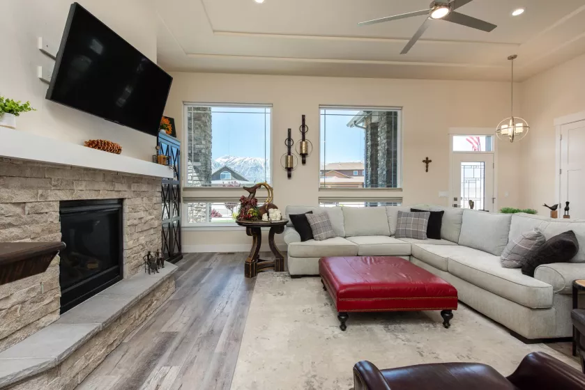1023 Sun Crest, Gardnerville, Nevada 89460, 4 Bedrooms Bedrooms, ,3 BathroomsBathrooms,Residential,Residential,Sun Crest,250050011