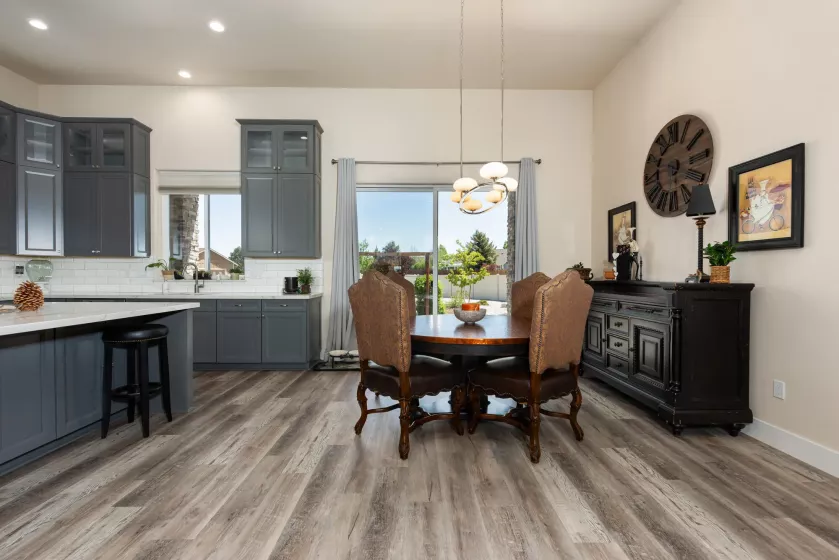 1023 Sun Crest, Gardnerville, Nevada 89460, 4 Bedrooms Bedrooms, ,3 BathroomsBathrooms,Residential,Residential,Sun Crest,250050011