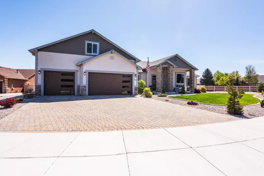 1023 Sun Crest, Gardnerville, Nevada 89460, 4 Bedrooms Bedrooms, ,3 BathroomsBathrooms,Residential,Residential,Sun Crest,250050011
