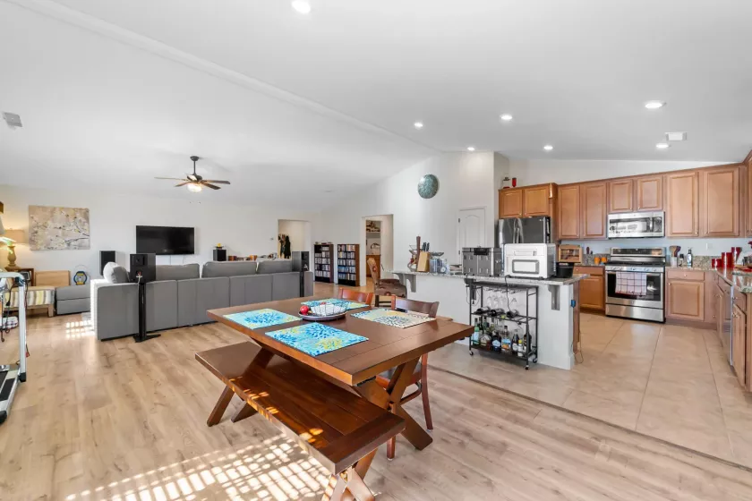 1390 Tule Peak, Carson City, Nevada 89701, 4 Bedrooms Bedrooms, ,3 BathroomsBathrooms,Residential,Residential,Tule Peak,250050013