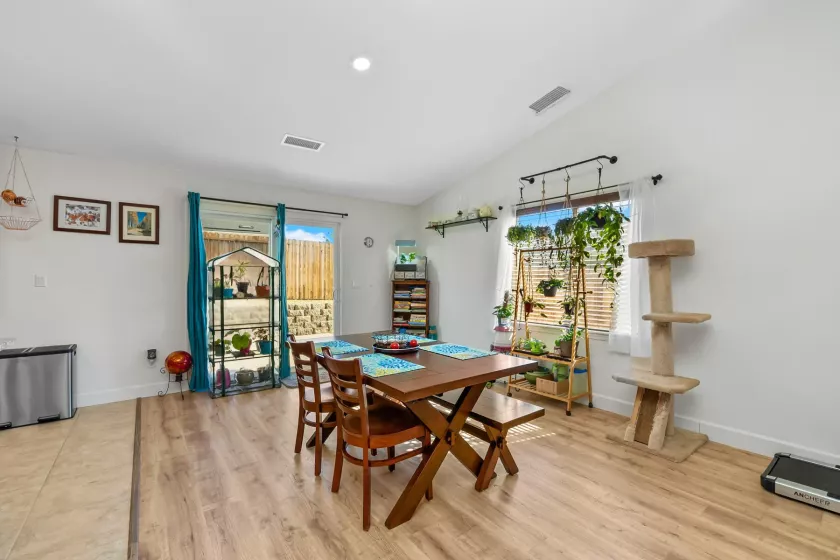 1390 Tule Peak, Carson City, Nevada 89701, 4 Bedrooms Bedrooms, ,3 BathroomsBathrooms,Residential,Residential,Tule Peak,250050013
