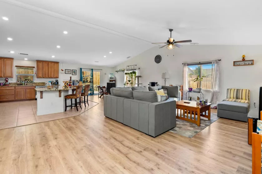 1390 Tule Peak, Carson City, Nevada 89701, 4 Bedrooms Bedrooms, ,3 BathroomsBathrooms,Residential,Residential,Tule Peak,250050013