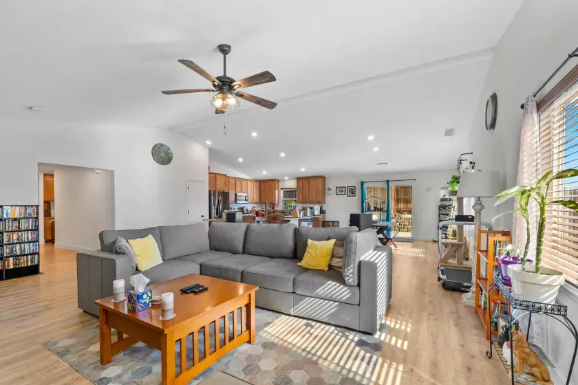1390 Tule Peak, Carson City, Nevada 89701, 4 Bedrooms Bedrooms, ,3 BathroomsBathrooms,Residential,Residential,Tule Peak,250050013