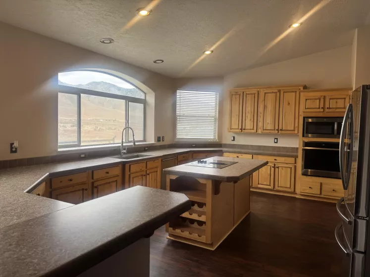 9485 Zaring, Winnemucca, Nevada 89445, 4 Bedrooms Bedrooms, ,3 BathroomsBathrooms,Residential,Residential,Zaring,250050026